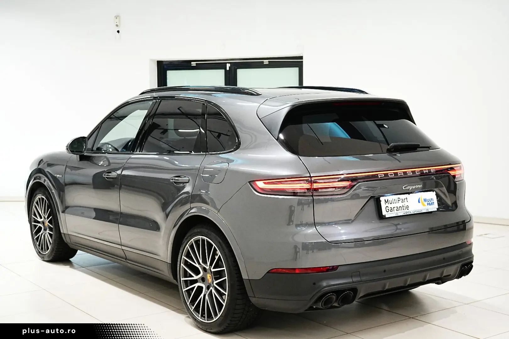 PORSCHE Cayenne E-Hybrid HUD SOFT LUFT MEMORY PANO BOSE