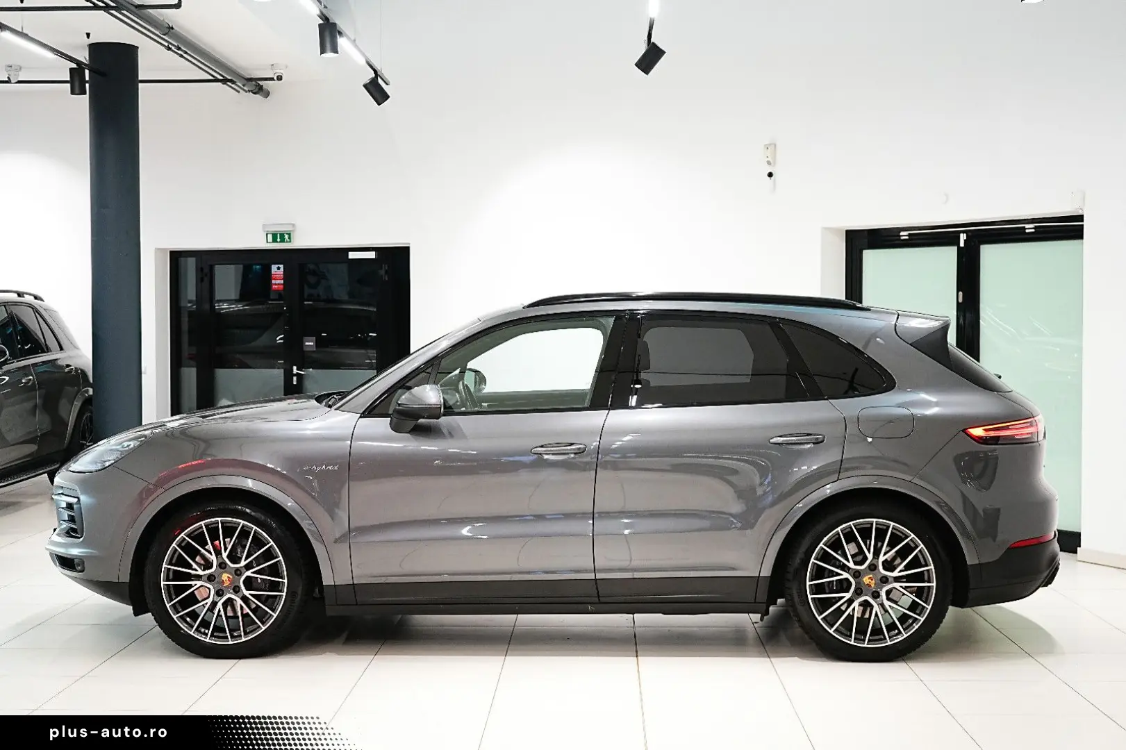 PORSCHE Cayenne E-Hybrid HUD SOFT LUFT MEMORY PANO BOSE