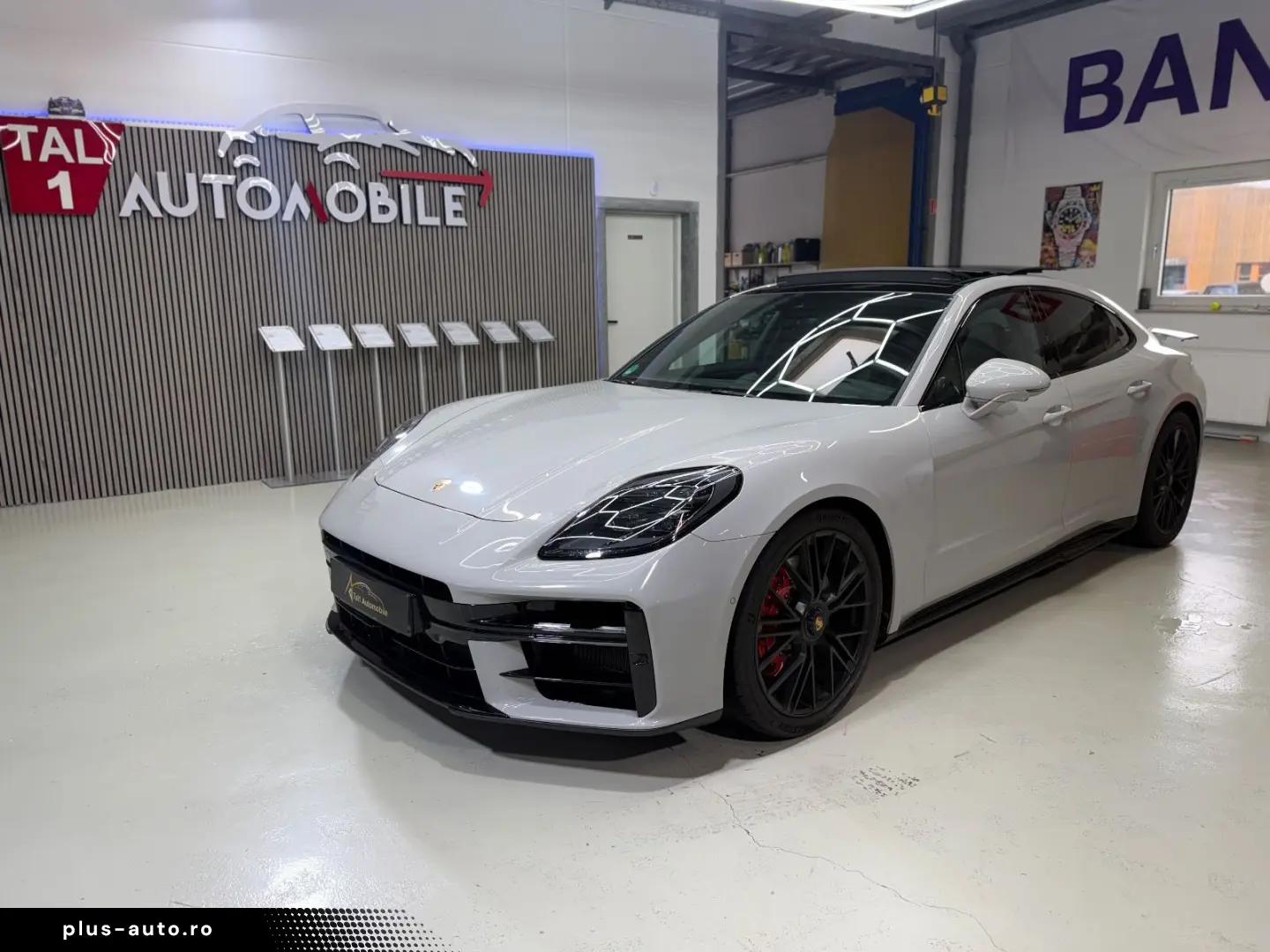PORSCHE Panamera GTS Lift PPF SportAGA Design