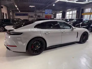 PORSCHE Panamera GTS Lift PPF SportAGA Design