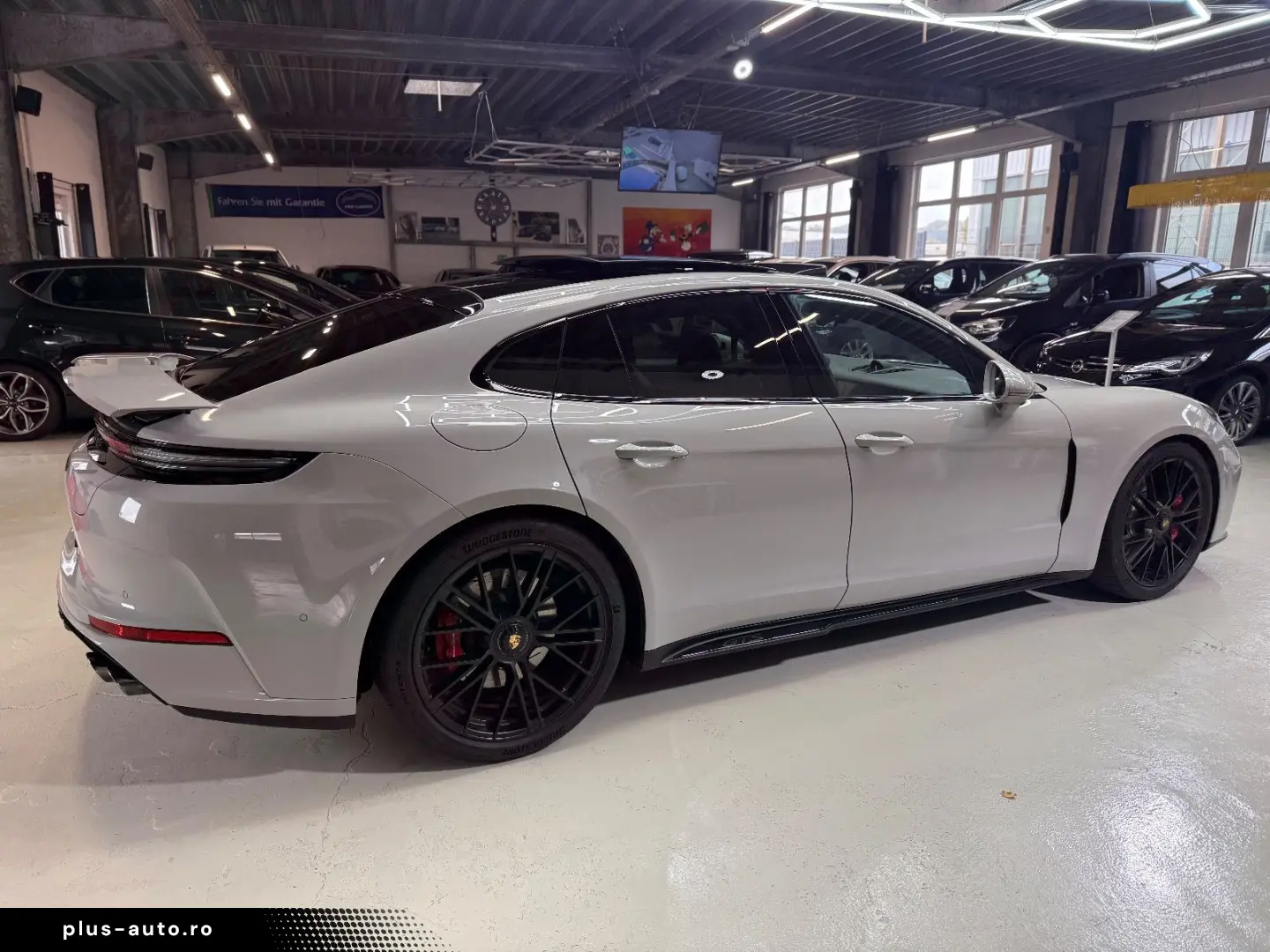 PORSCHE Panamera GTS Lift PPF SportAGA Design