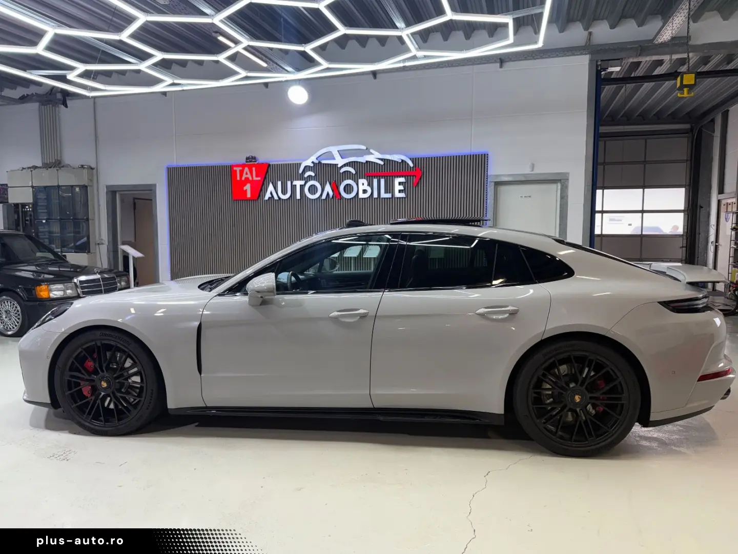 PORSCHE Panamera GTS Lift PPF SportAGA Design