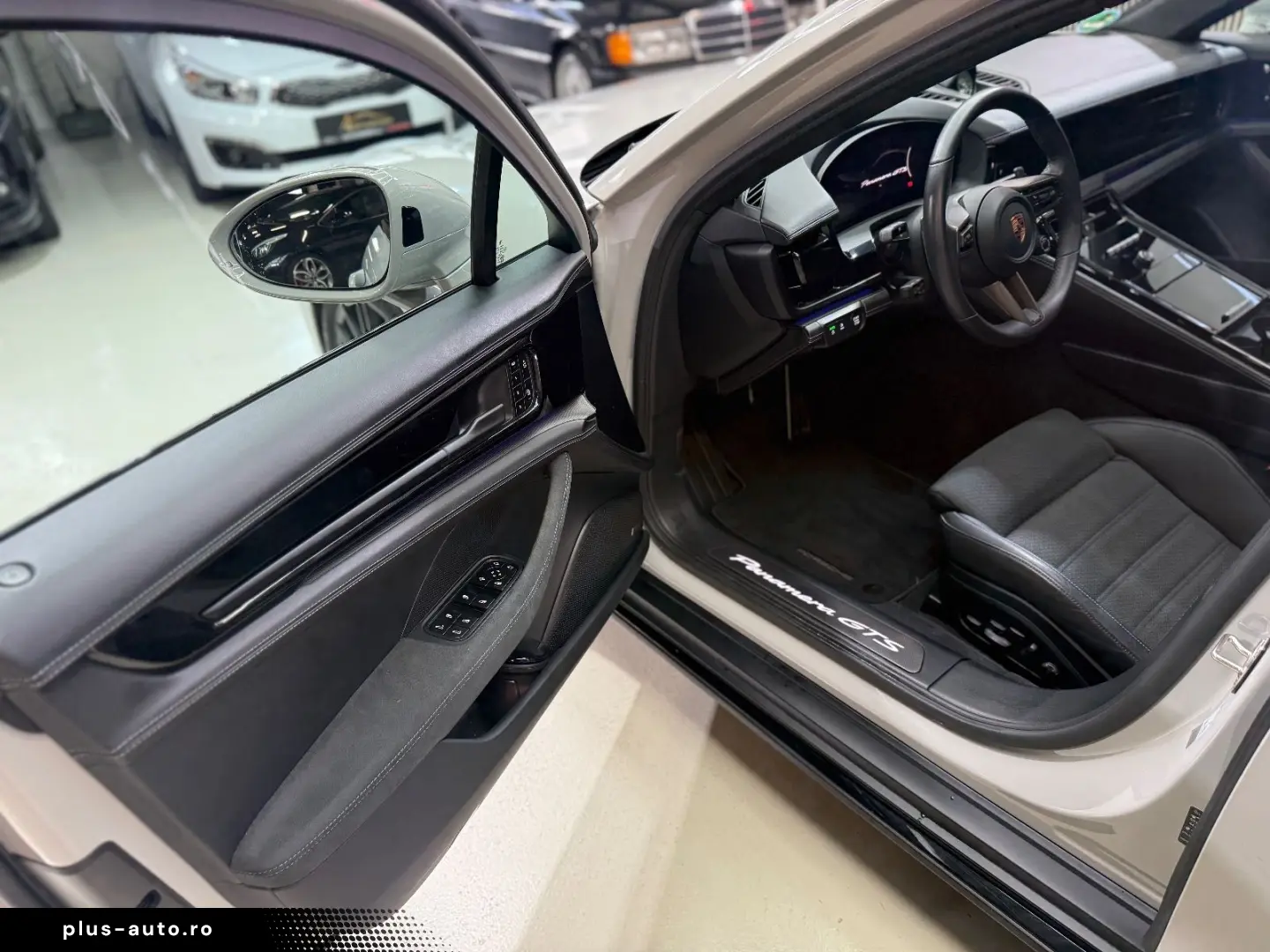 PORSCHE Panamera GTS Lift PPF SportAGA Design