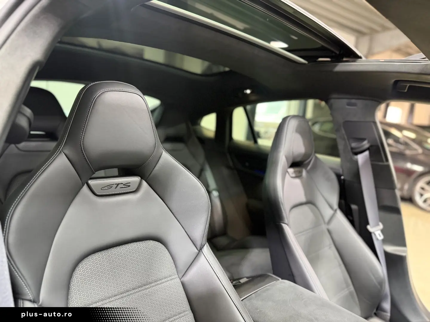 PORSCHE Panamera GTS Lift PPF SportAGA Design