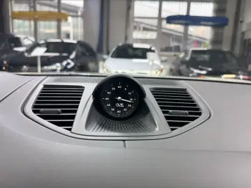 PORSCHE Panamera GTS Lift PPF SportAGA Design