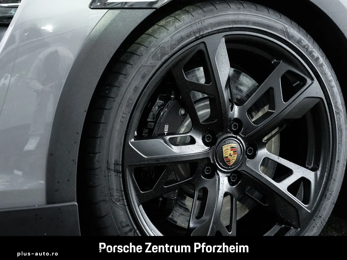 PORSCHE Taycan Turbo Cross Turismo HA-Lenkung InnoDrive