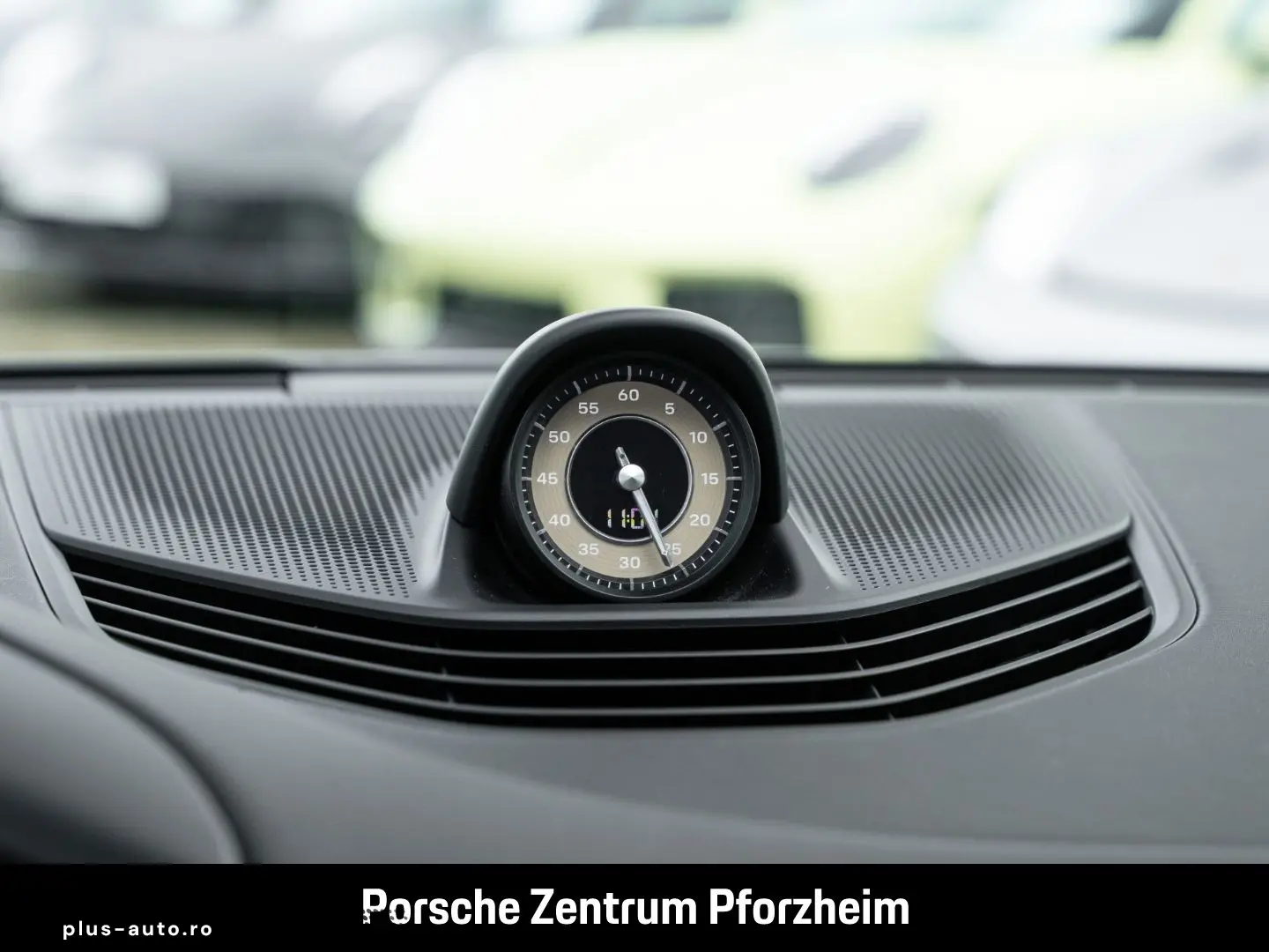 PORSCHE Taycan Turbo Cross Turismo HA-Lenkung InnoDrive