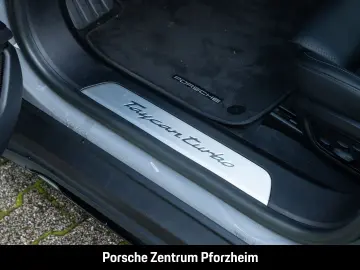 PORSCHE Taycan Turbo Cross Turismo HA-Lenkung InnoDrive