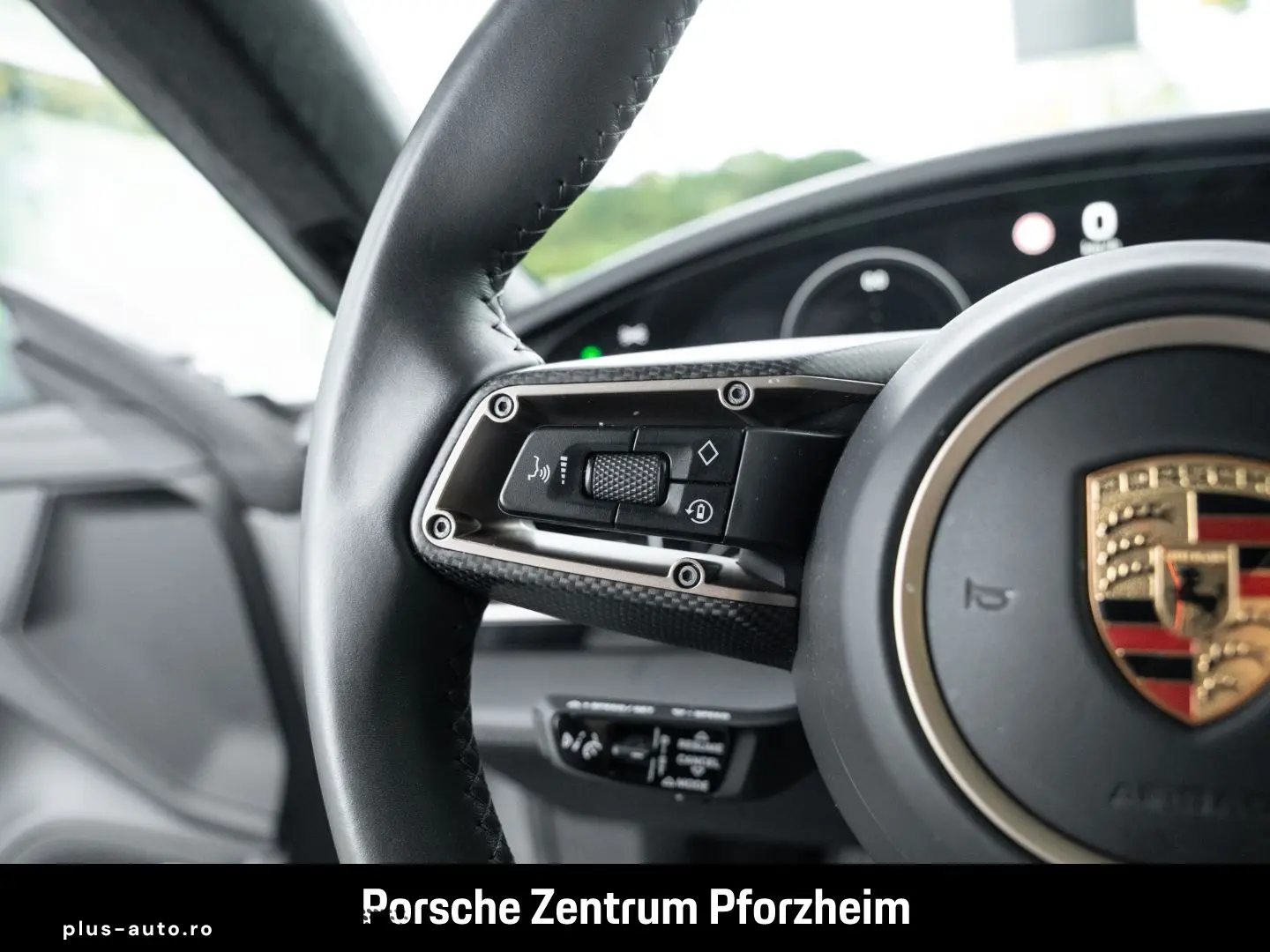 PORSCHE Taycan Turbo Cross Turismo HA-Lenkung InnoDrive