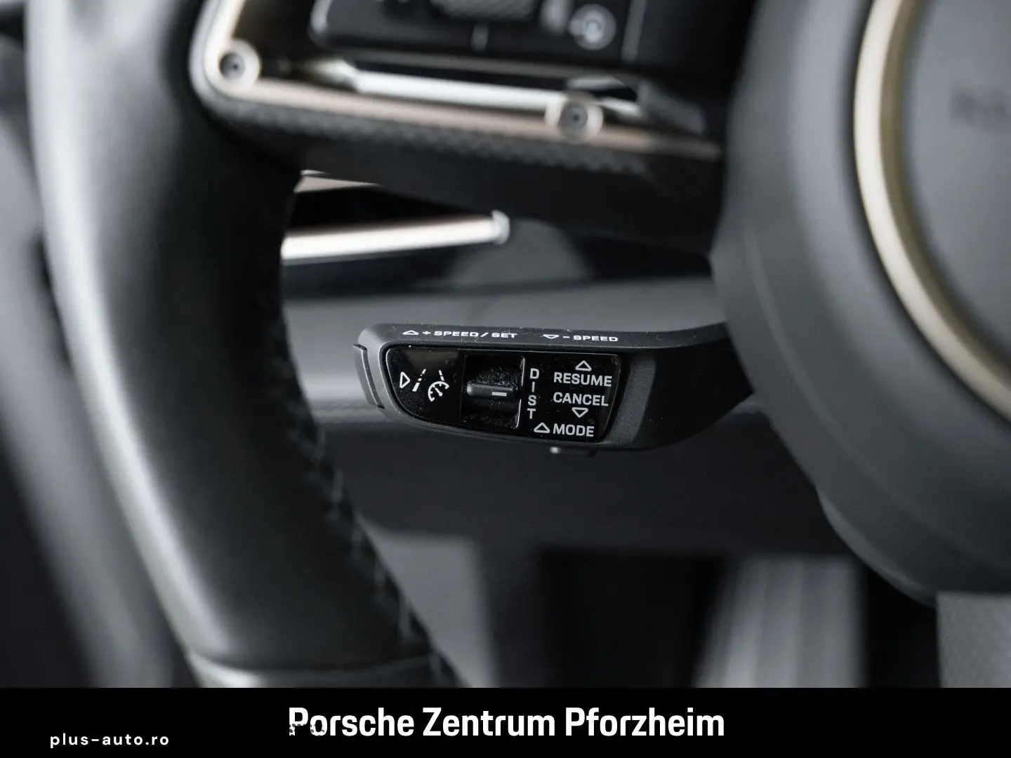 PORSCHE Taycan Turbo Cross Turismo HA-Lenkung InnoDrive