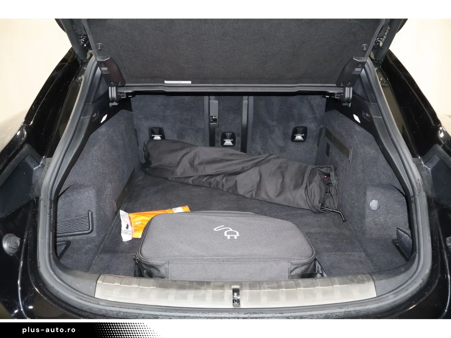 PORSCHE Taycan Cross Turismo 4S Bose Head-up Kamera