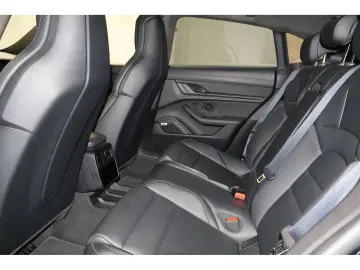 PORSCHE Taycan Cross Turismo 4S Bose Head-up Kamera