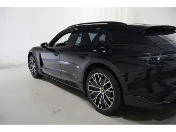 PORSCHE Taycan Cross Turismo 4S Bose Head-up Kamera