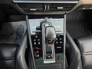 PORSCHE Cayenne E-Hybrid Panaroma HUD LED