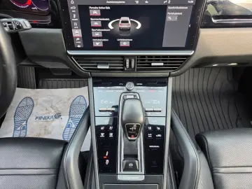 PORSCHE Cayenne E-Hybrid Panaroma HUD LED