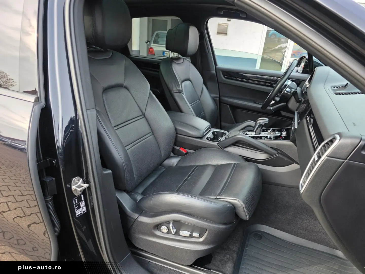 PORSCHE Cayenne E-Hybrid Panaroma HUD LED