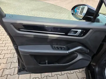 PORSCHE Cayenne E-Hybrid Panaroma HUD LED