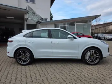PORSCHE Cayenne Coupe Turbo HuD Inno Matrix Panorama