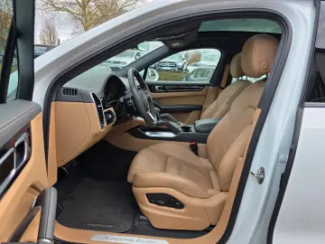 PORSCHE Cayenne Coupe Turbo HuD Inno Matrix Panorama