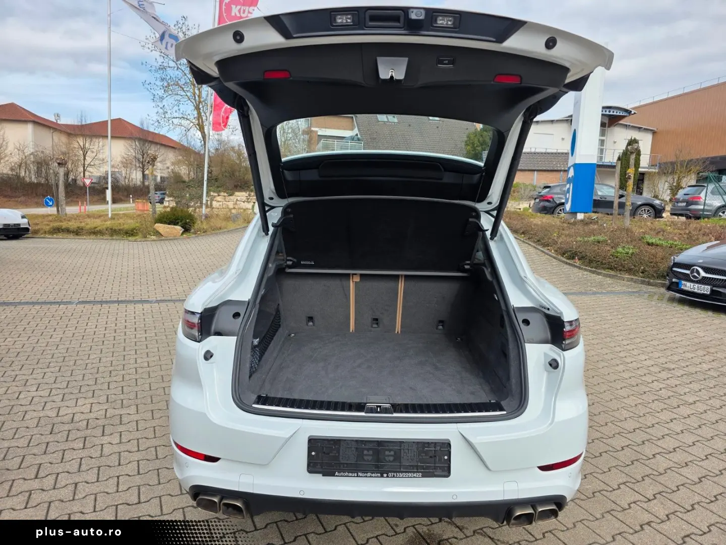 PORSCHE Cayenne Coupe Turbo HuD Inno Matrix Panorama