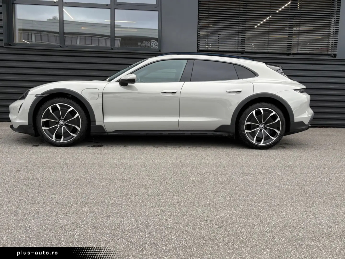 PORSCHE Taycan Cross Turismo 4-PANO-INNO-HEAD UP