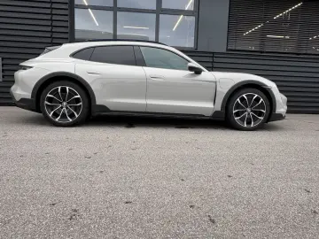 PORSCHE Taycan Cross Turismo 4-PANO-INNO-HEAD UP