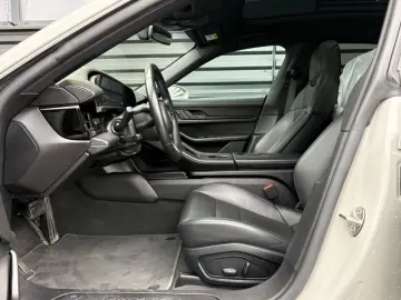 PORSCHE Taycan Cross Turismo 4-PANO-INNO-HEAD UP