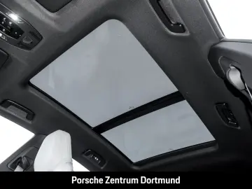 PORSCHE Macan 4 BOSE Surround-View Panorama LED-Matrix