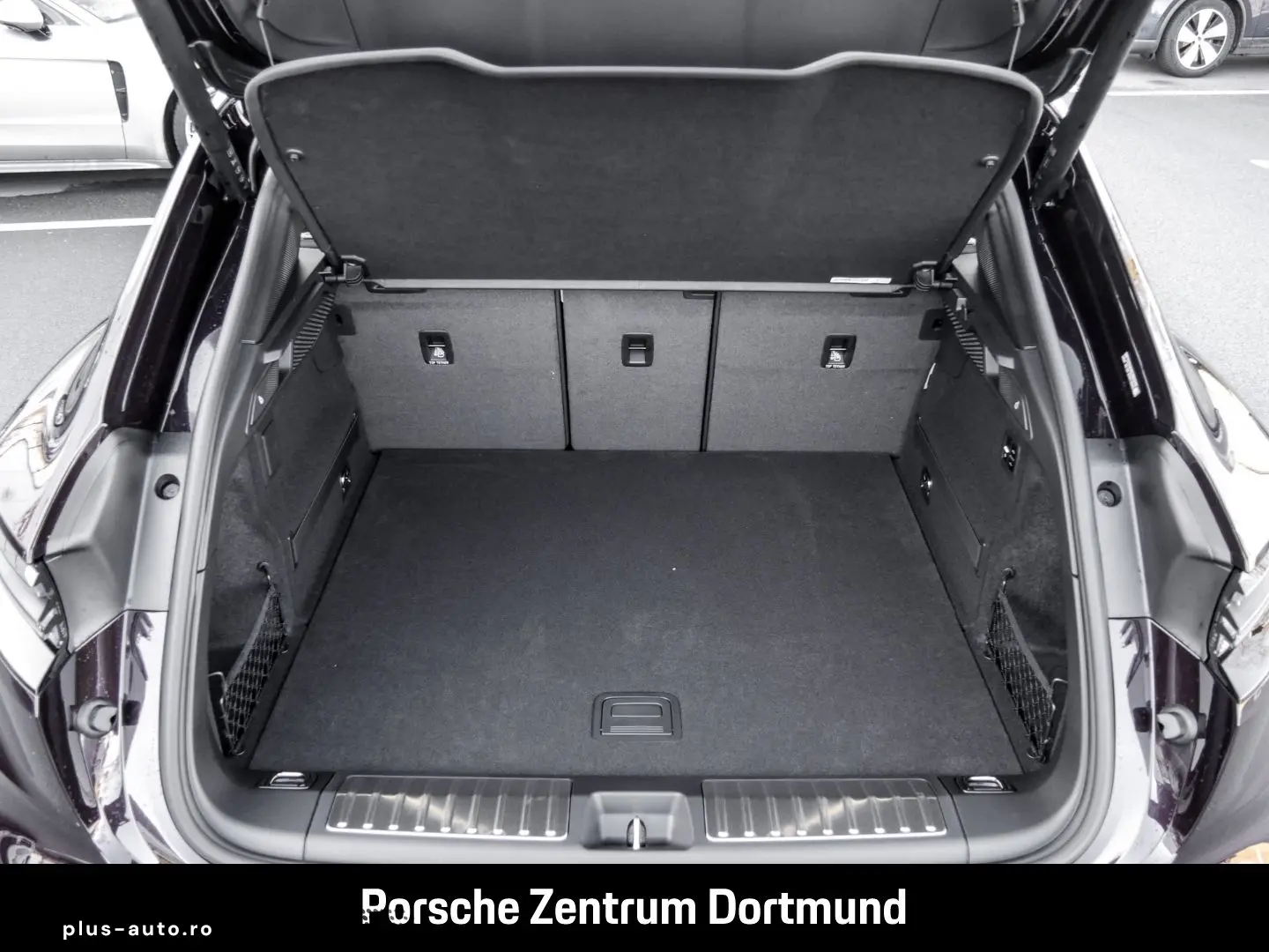 PORSCHE Macan 4 BOSE Surround-View Panorama LED-Matrix