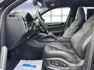 PORSCHE Cayenne E-Hybrid SPORT-DESIGN MATRIX-LED
