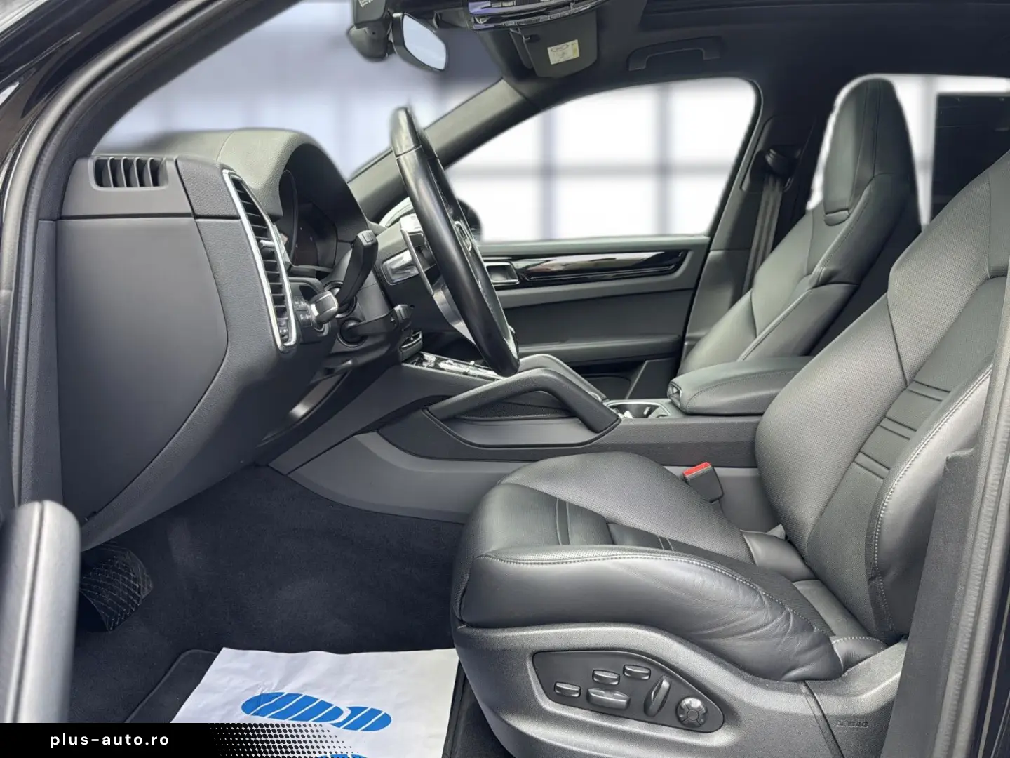 PORSCHE Cayenne E-Hybrid SPORT-DESIGN MATRIX-LED