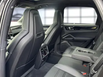 PORSCHE Cayenne E-Hybrid SPORT-DESIGN MATRIX-LED
