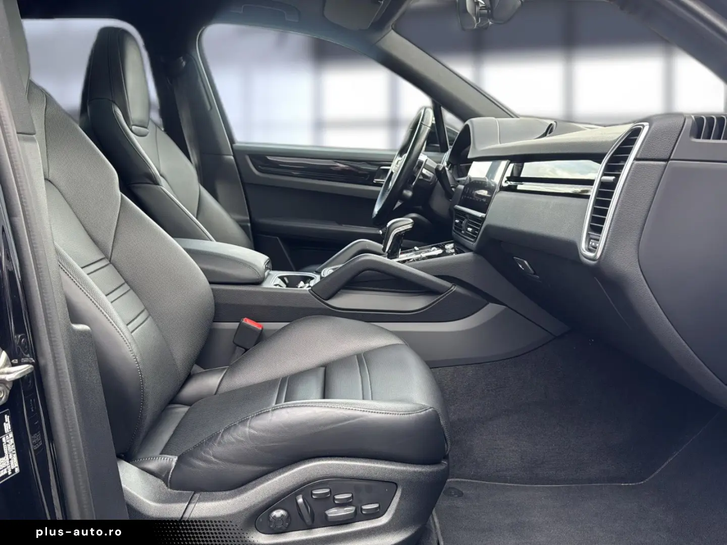 PORSCHE Cayenne E-Hybrid SPORT-DESIGN MATRIX-LED