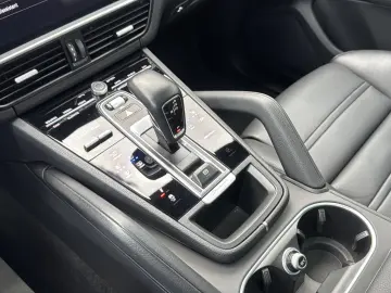 PORSCHE Cayenne E-Hybrid SPORT-DESIGN MATRIX-LED