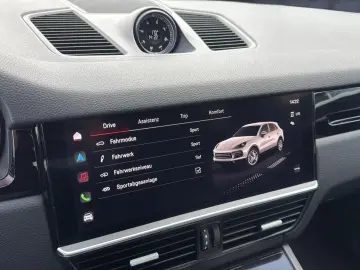 PORSCHE Cayenne E-Hybrid SPORT-DESIGN MATRIX-LED