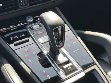 PORSCHE Cayenne E-Hybrid SPORT-DESIGN MATRIX-LED