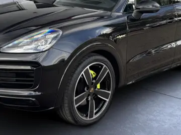 PORSCHE Cayenne E-Hybrid SPORT-DESIGN MATRIX-LED