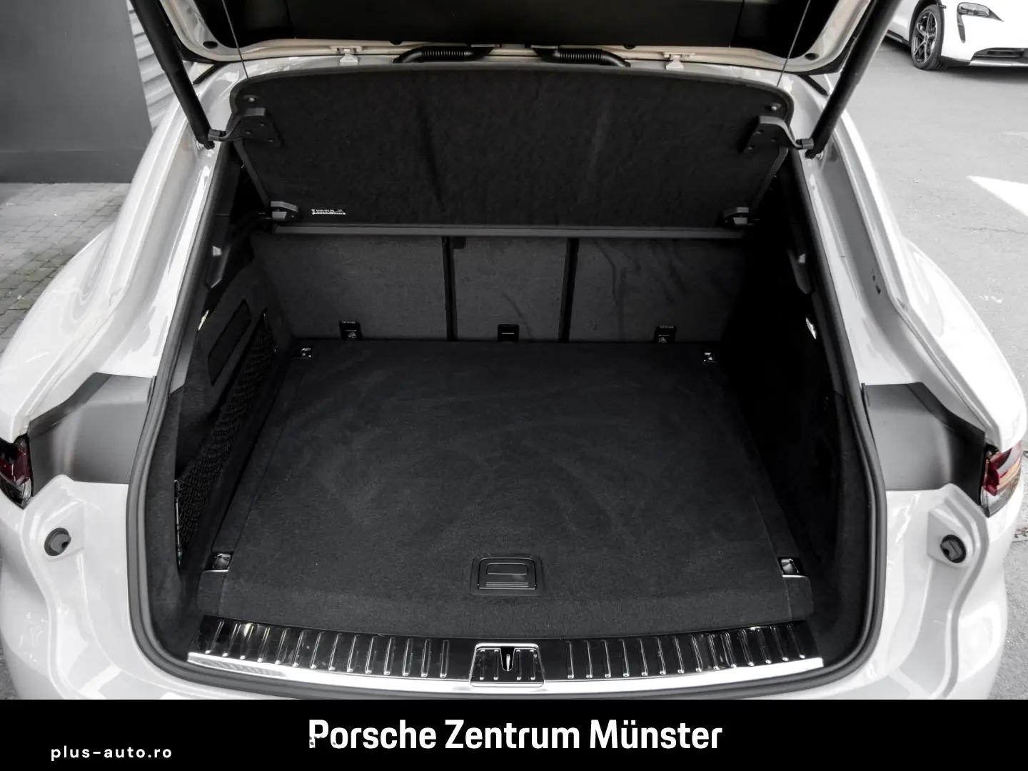 PORSCHE Cayenne S E-Hybrid Coupe HA-Lenkung InnoDrive