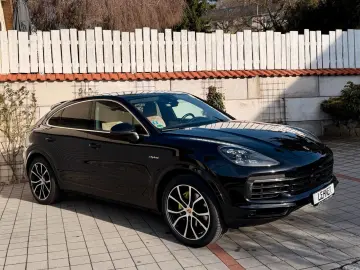 PORSCHE Cayenne Coupe E-Hybrid ACC APPROVED