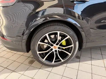 PORSCHE Cayenne Coupe E-Hybrid ACC APPROVED