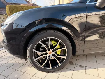 PORSCHE Cayenne Coupe E-Hybrid ACC APPROVED