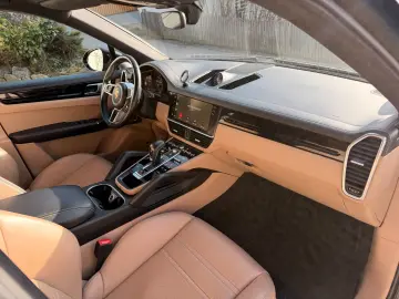 PORSCHE Cayenne Coupe E-Hybrid ACC APPROVED