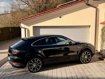 PORSCHE Cayenne Coupe E-Hybrid ACC APPROVED