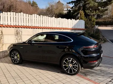 PORSCHE Cayenne Coupe E-Hybrid ACC APPROVED