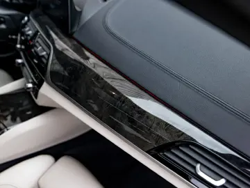 BMW Seria 5 540i xDrive