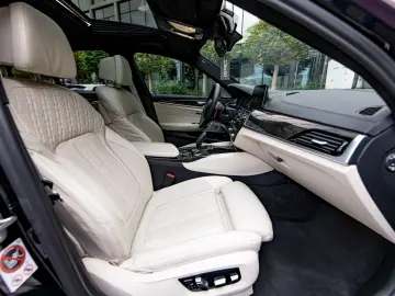 BMW Seria 5 540i xDrive