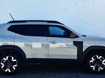 DACIA DUSTER 1.2 TCe MHEV 130CP Extreme 4X4