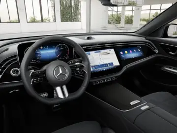 MERCEDES-BENZ E 220 d 4M AMG-Sport Super Pano Stdhz &hellip;