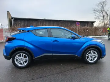 TOYOTA C-HR 1.8 Hybrid KAMERA NAVI LED KEYLESS SITZHEI