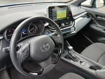 TOYOTA C-HR 1.8 Hybrid KAMERA NAVI LED KEYLESS SITZHEI